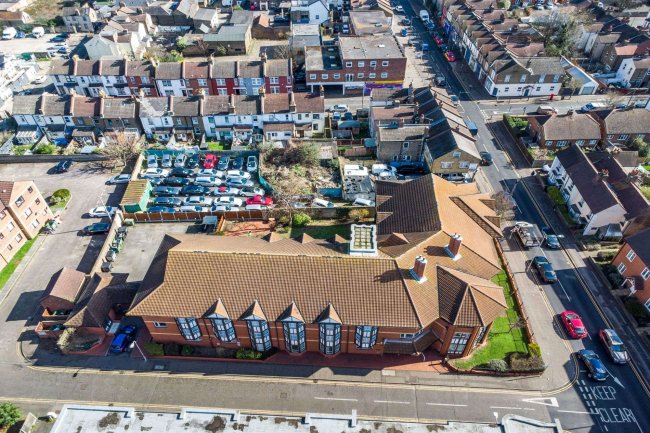 Bradbury Care Home, 2 Roots Hall Drive, Westcliff-on-Sea, Southend-on-Sea SS2 6DA 10
