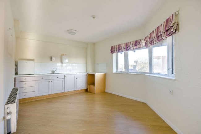 Bradbury Care Home, 2 Roots Hall Drive, Westcliff-on-Sea, Southend-on-Sea SS2 6DA 10