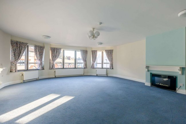 Bradbury Care Home, 2 Roots Hall Drive, Westcliff-on-Sea, Southend-on-Sea SS2 6DA 10