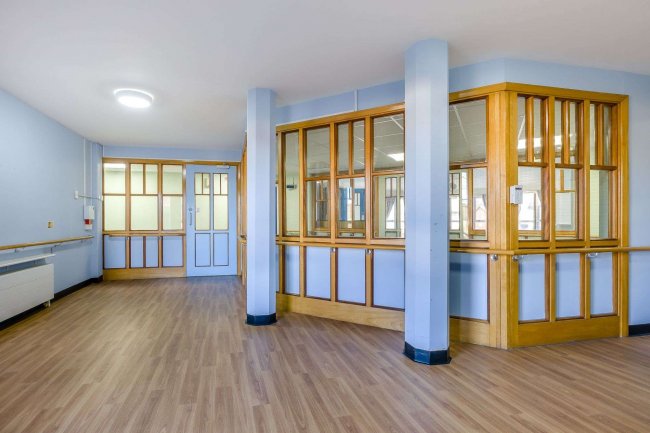 Bradbury Care Home, 2 Roots Hall Drive, Westcliff-on-Sea, Southend-on-Sea SS2 6DA 10
