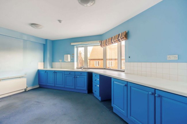 Bradbury Care Home, 2 Roots Hall Drive, Westcliff-on-Sea, Southend-on-Sea SS2 6DA 10