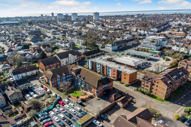 Bradbury Care Home, 2 Roots Hall Drive, Westcliff-on-Sea, Southend-on-Sea SS2 6DA 10