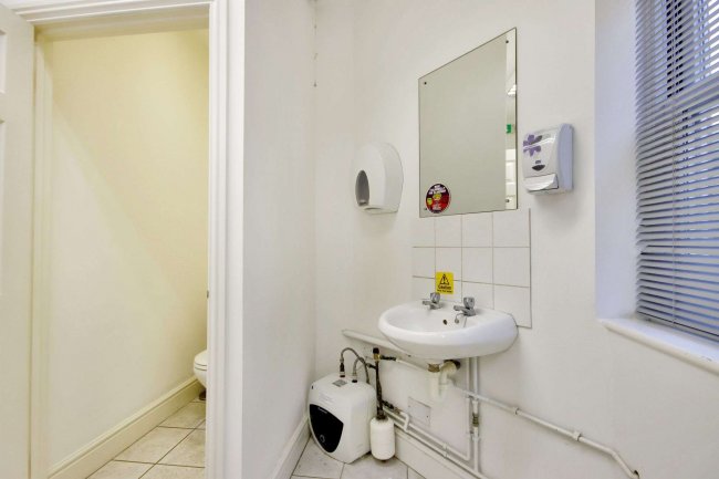 Temple Court, 108-112 Main Road, Sundridge, Sevenoaks, TN14 6ES 9