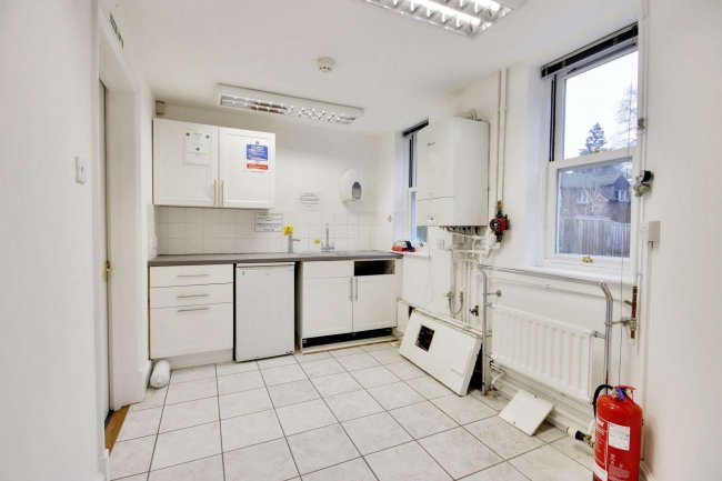 Temple Court, 108-112 Main Road, Sundridge, Sevenoaks, TN14 6ES 9