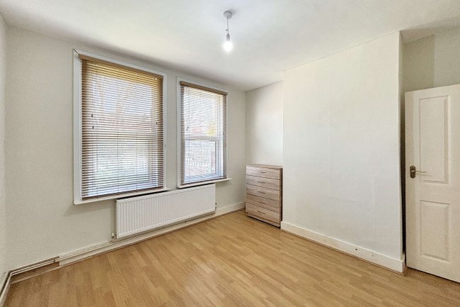 108 Diana Road, Walthamstow, E17 5LF 6