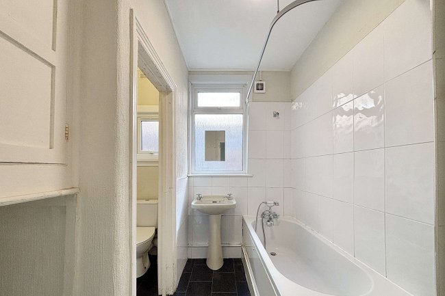 108 Diana Road, Walthamstow, E17 5LF 6