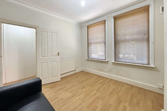 108 Diana Road, Walthamstow, E17 5LF 6