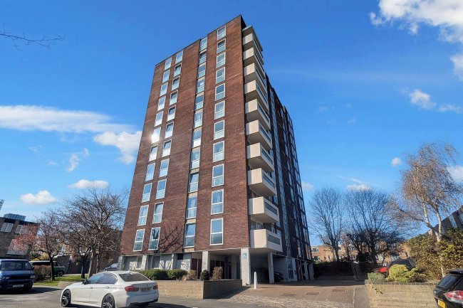 11 Maybourne Grange, Turnpike Link, Croydon, CR0 5NH 9