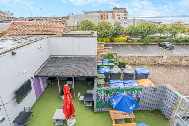 The Exchequer, 60 High Street, Kirkcaldy, KY1 1NB 7