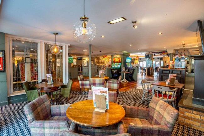 The Exchequer, 60 High Street, Kirkcaldy, KY1 1NB 7