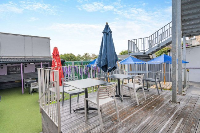 The Exchequer, 60 High Street, Kirkcaldy, KY1 1NB 7