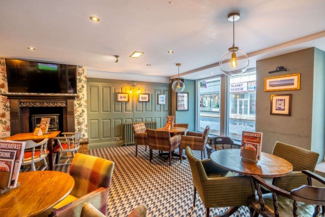 The Exchequer, 60 High Street, Kirkcaldy, KY1 1NB 7