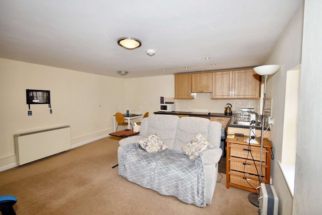 Flat 1, 10 High Street, Stokesley, North Yorkshire TS9 5DQ 9