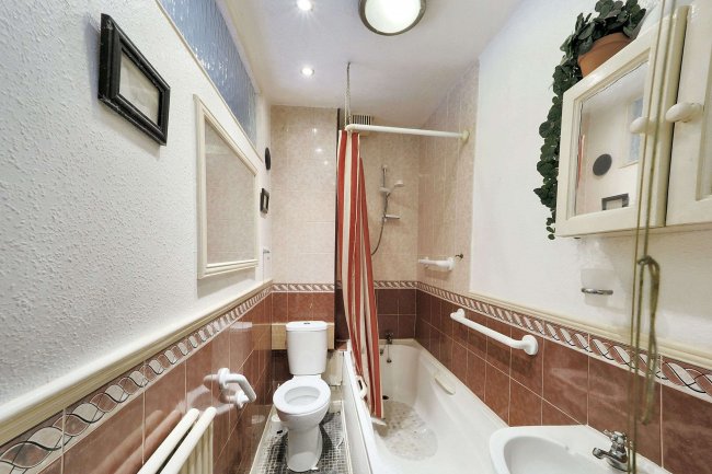 11 Breach Road, Heanor, Derbyshire, DE75 7NJ 5