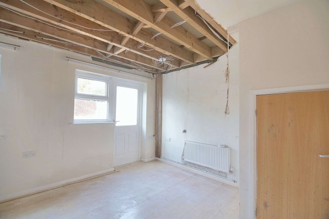 11 Diana Close, Sidcup, Kent, DA14 4PZ 8