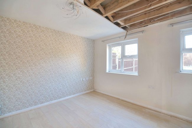 11 Diana Close, Sidcup, Kent, DA14 4PZ 8