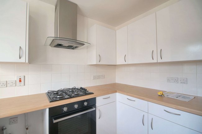 11 Diana Close, Sidcup, Kent, DA14 4PZ 8