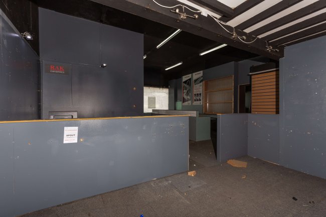 Hambly Mansions, 412-416 Streatham High Road, London, SW16 6EU 8