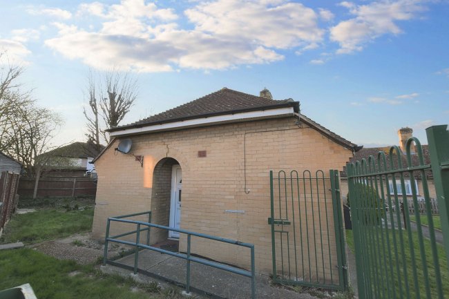 179 Iron Mill Lane, Crayford, Dartford, DA1 4PF 1