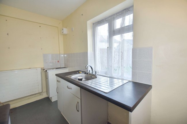 179 Iron Mill Lane, Crayford, Dartford, DA1 4PF 1