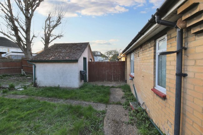 179 Iron Mill Lane, Crayford, Dartford, DA1 4PF 1