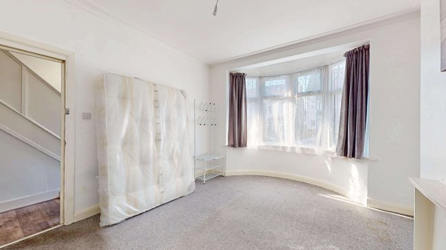 83 Headcorn Road, Thornton Heath, Surrey, CR7 6JS 8