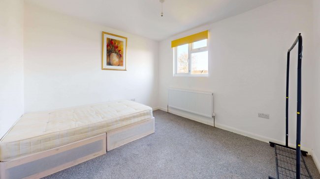 83 Headcorn Road, Thornton Heath, Surrey, CR7 6JS 8