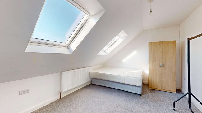 83 Headcorn Road, Thornton Heath, Surrey, CR7 6JS 8