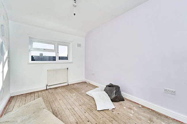 26 Faraday Road, Walsall, WS2 7ER 10