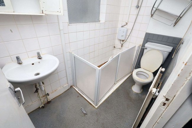 36 Grove Road, Walthamstow, London, E17 9BN 9