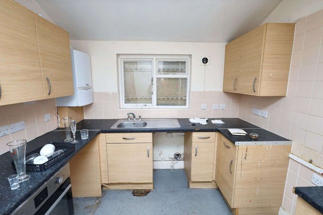 36 Grove Road, Walthamstow, London, E17 9BN 9