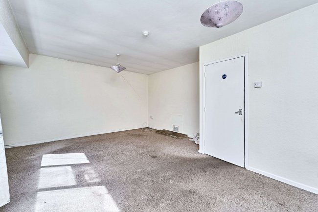 24 Douglass Road, Dudley, West Midlands, DY2 8NE 1