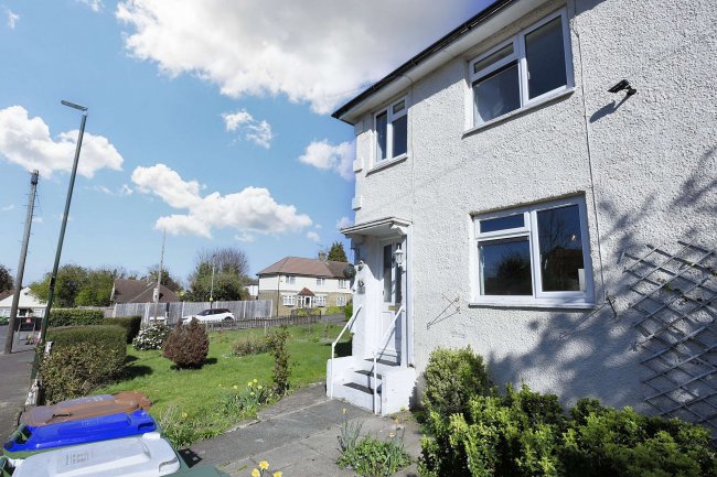 1 Dale Road, Crayford, Dartford, DA1 3PG 2