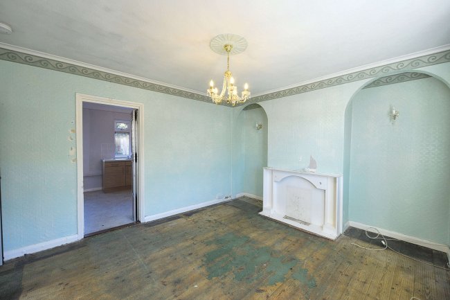 1 Dale Road, Crayford, Dartford, DA1 3PG 2