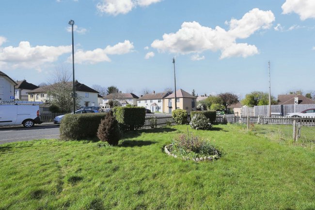 1 Dale Road, Crayford, Dartford, DA1 3PG 2