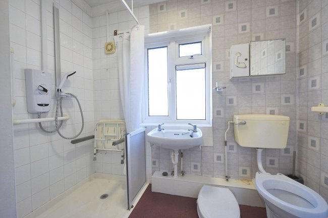 1 Dale Road, Crayford, Dartford, DA1 3PG 2