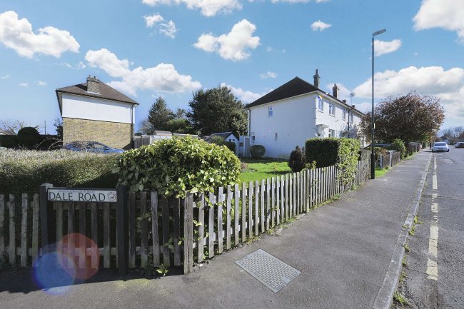 1 Dale Road, Crayford, Dartford, DA1 3PG 2