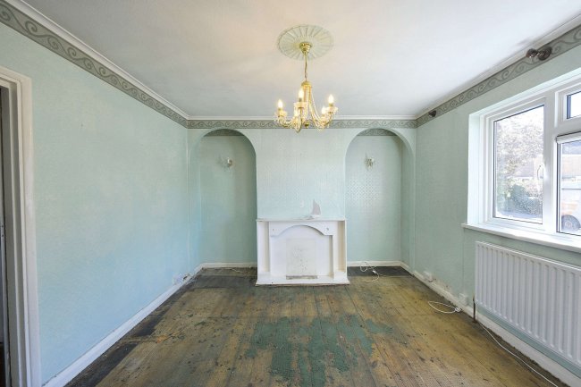 1 Dale Road, Crayford, Dartford, DA1 3PG 2