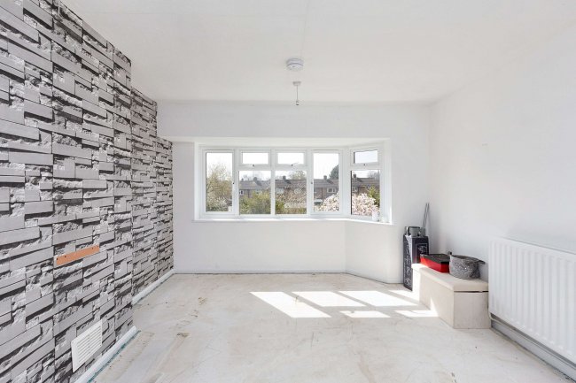 24 Chestnut Road, Oakham, LE15 6QP 9