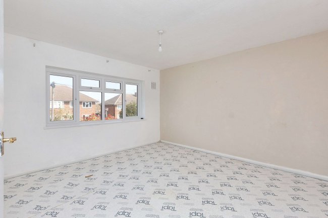 24 Chestnut Road, Oakham, LE15 6QP 9