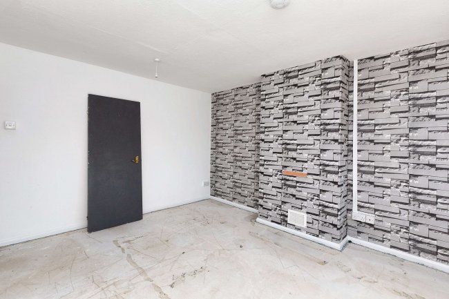 24 Chestnut Road, Oakham, LE15 6QP 9