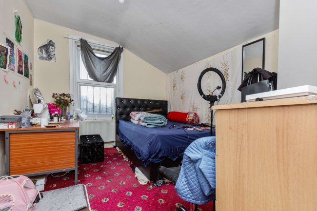 656 - 666 Romford Road, Manor Park, London E12 5AQ 17