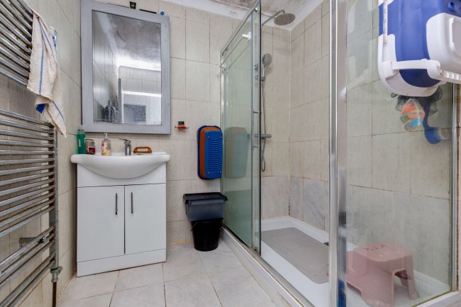 656 - 666 Romford Road, Manor Park, London E12 5AQ 17