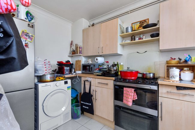 656 - 666 Romford Road, Manor Park, London E12 5AQ 17