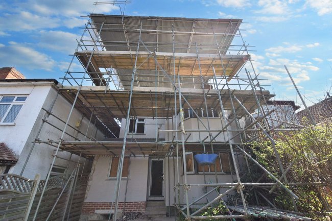 5 Lime Tree Walk, West Wickham, BR4 9EB 6