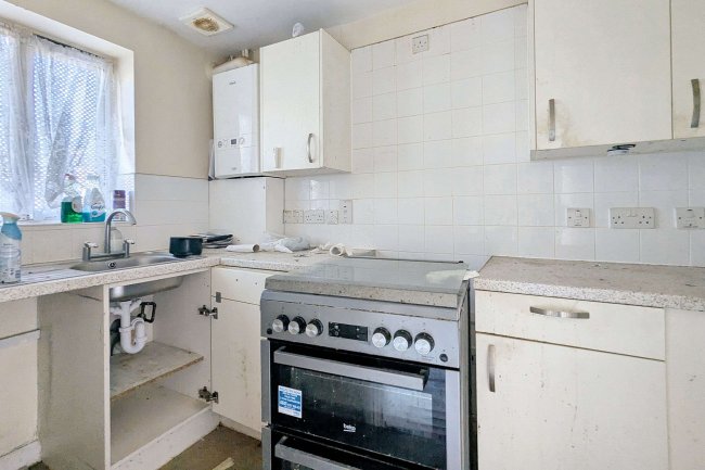 92 Antelope Road, Woolwich, London, SE18 5QT 7