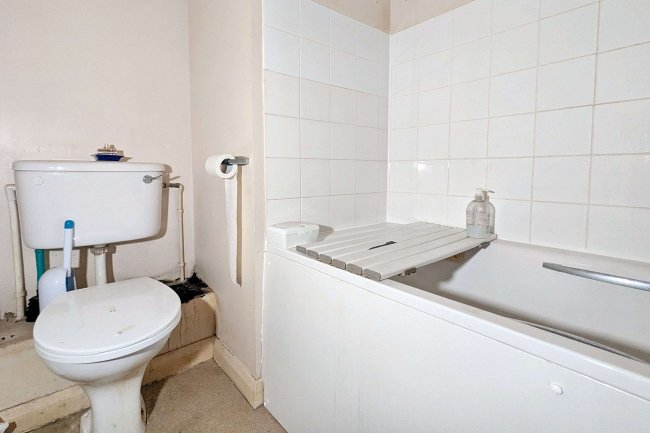 92 Antelope Road, Woolwich, London, SE18 5QT 7