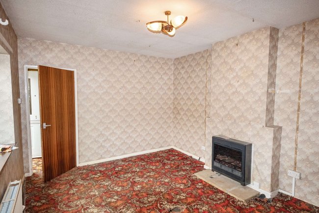 1 Hawthorn Road, Street, Somerset, BA16 0DF 1