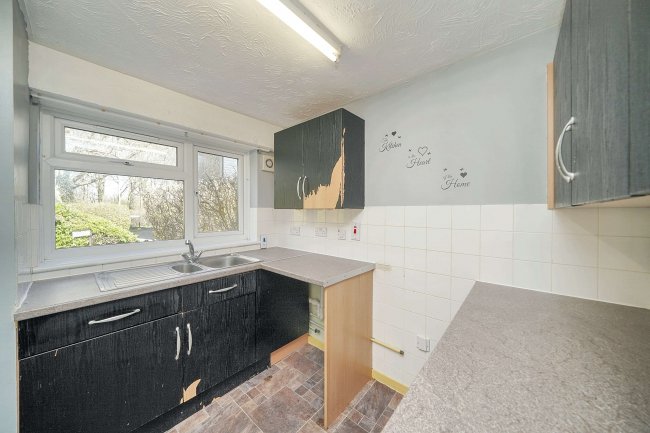 30 Pilgrims Way, Andover, Hampshire, SP10 5HW 9