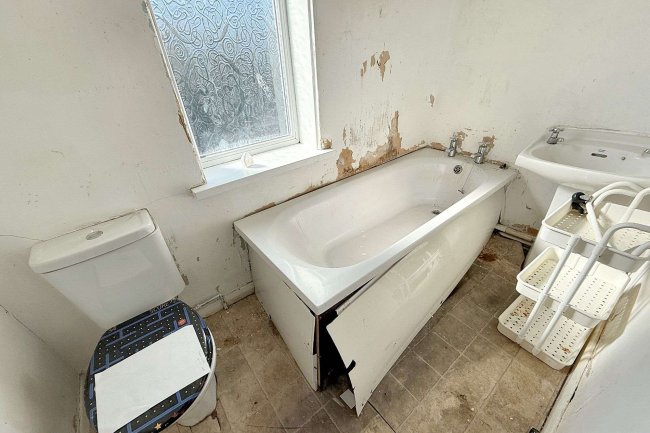 15 Hawthorn Crescent Washington NE38 9BQ 1